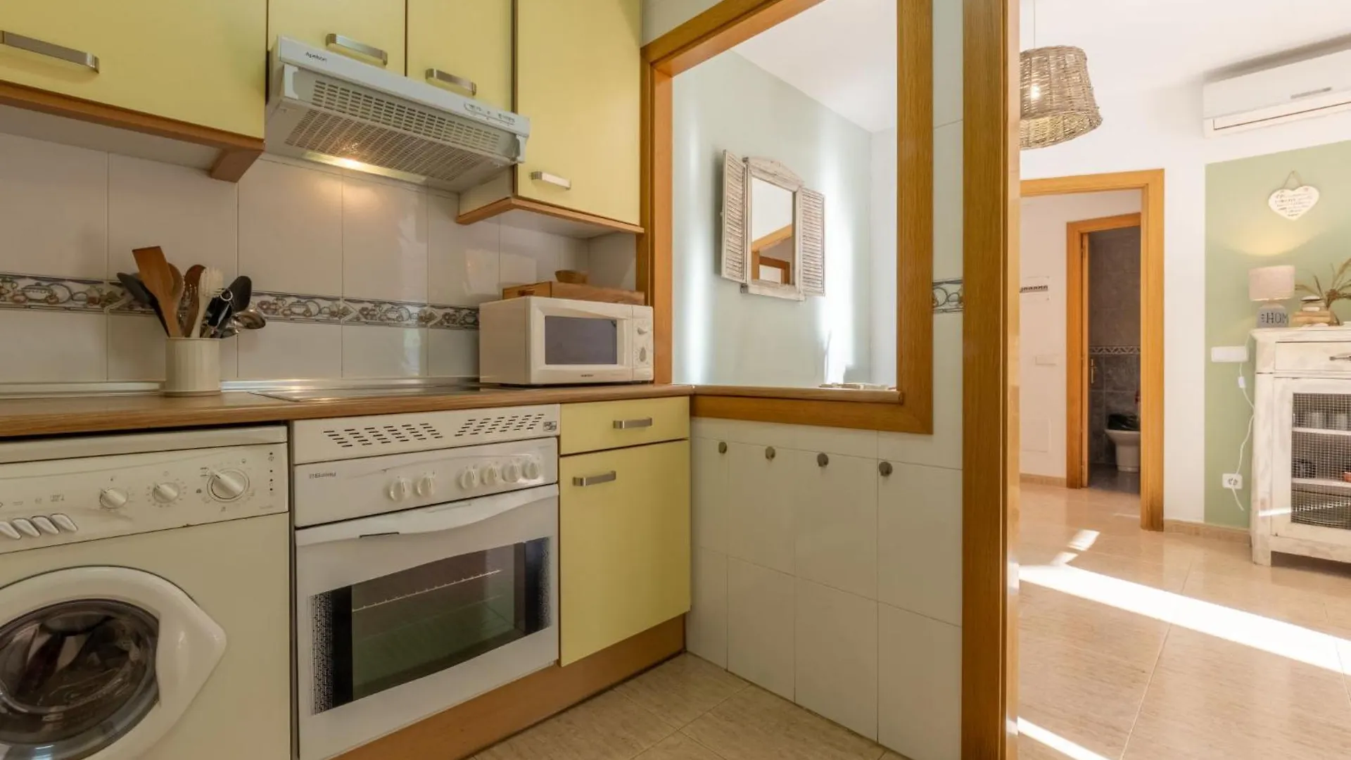Apartment Larimar By Interhome 살루 0*,